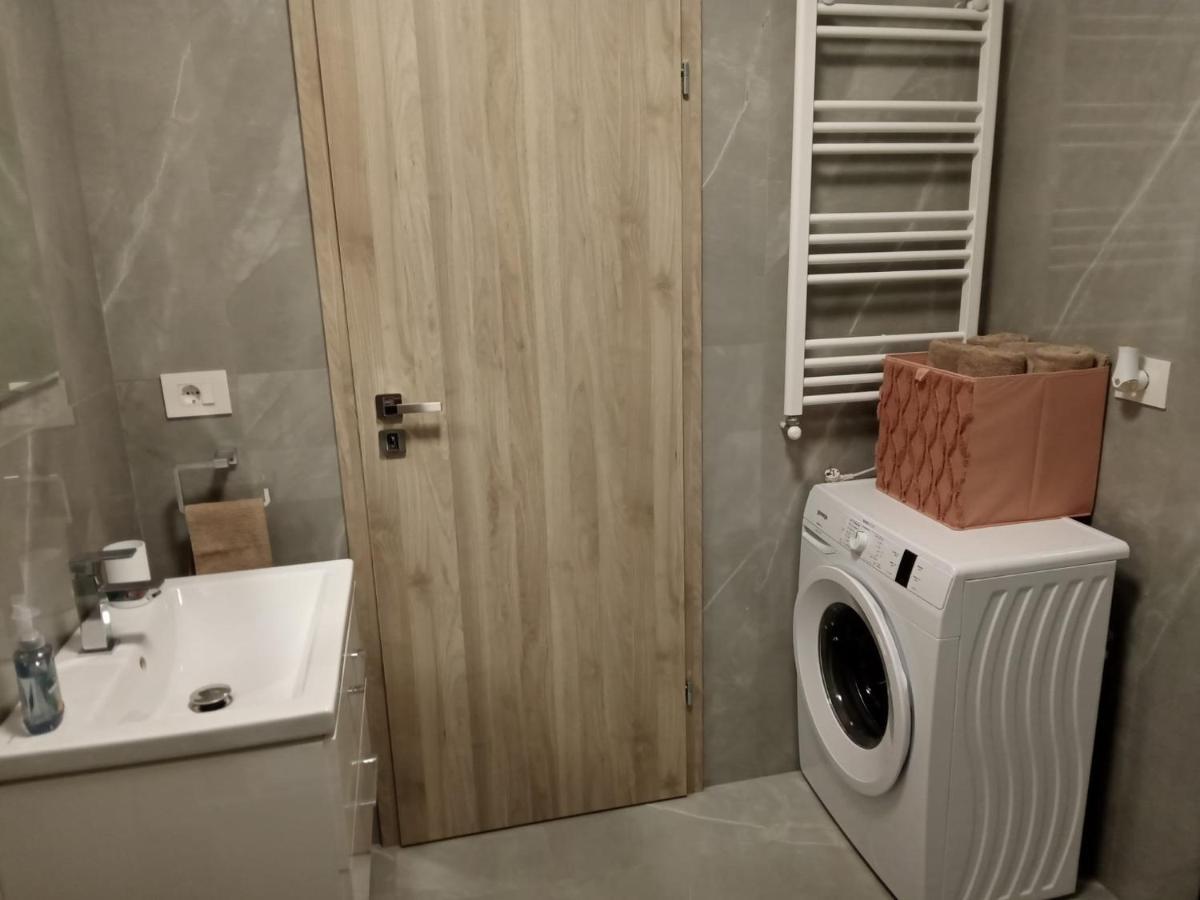 Apartament Gabriella'S Home 오라데아 외부 사진