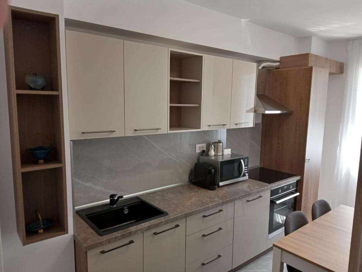 Apartament Gabriella'S Home 오라데아 외부 사진